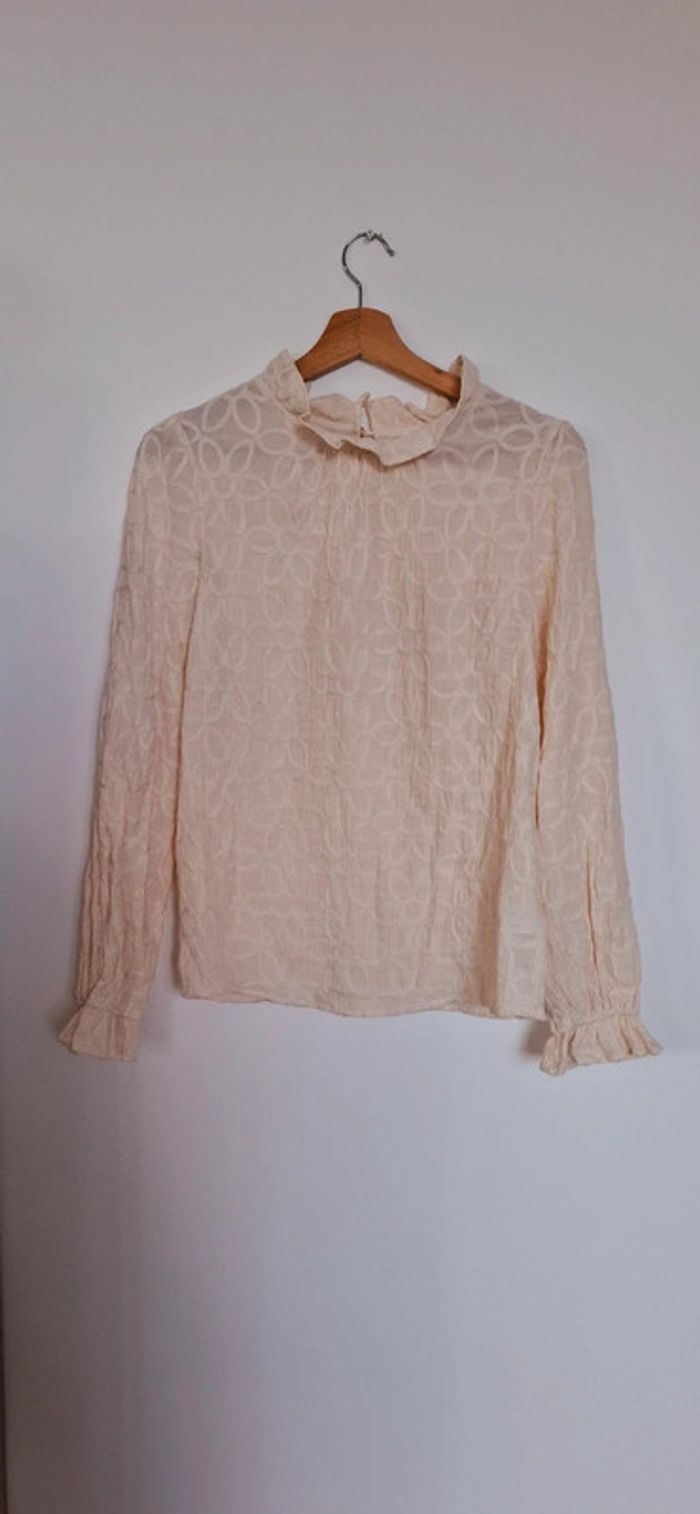 🤍 Blouse bohème écrue – Neuve - dentelle florale & chic Parfaite pour la rentrée - photo numéro 2