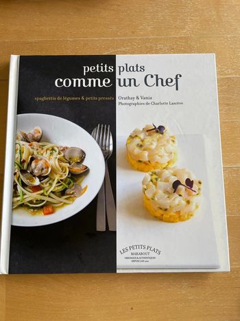 Livre « petits plats comme un chef » Marabout Excellent état