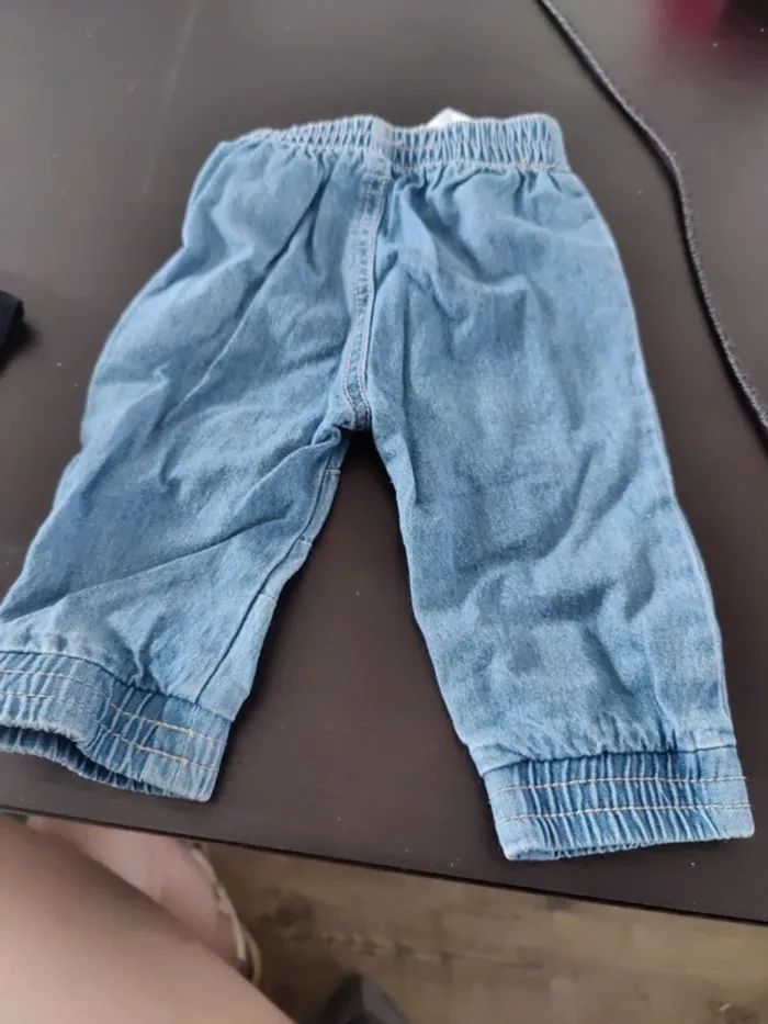 Pantalon 6mois - photo numéro 3
