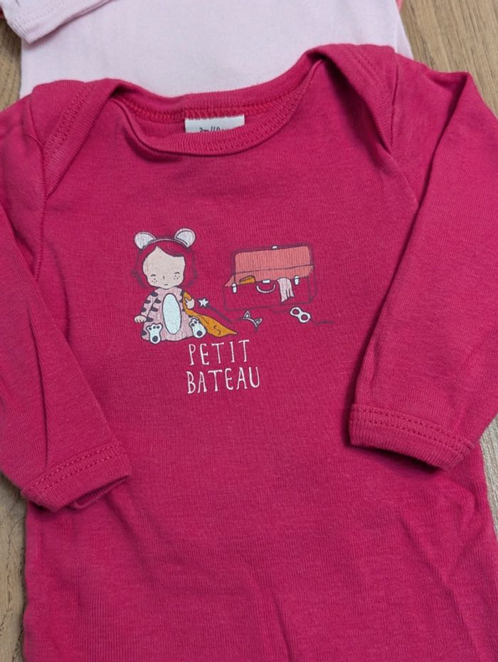 Lot bodies 3 mois - photo numéro 2