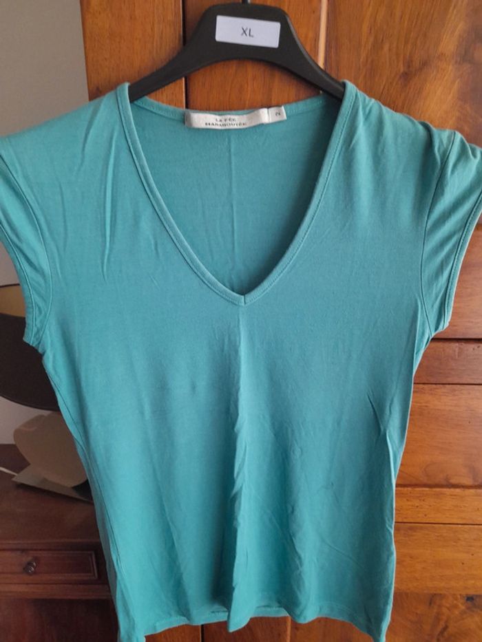 Tee shirt sans manches - photo numéro 2