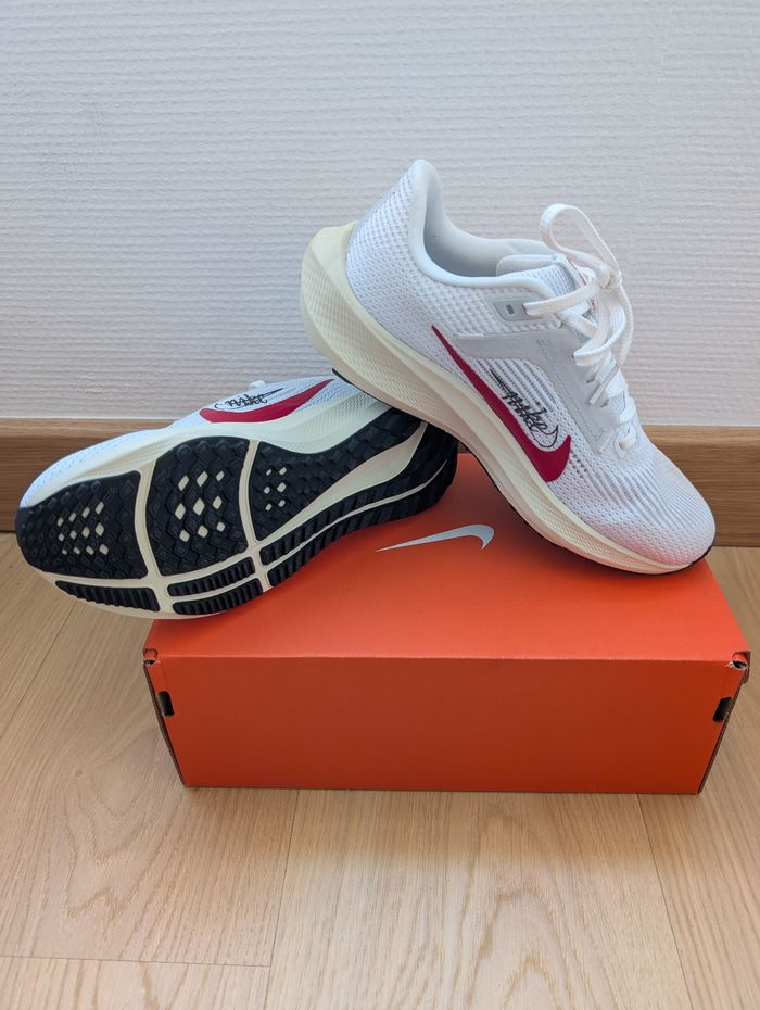 Nike air zoom Pegasus 40 - taille 37,5 - Neuve et authentique - photo numéro 4