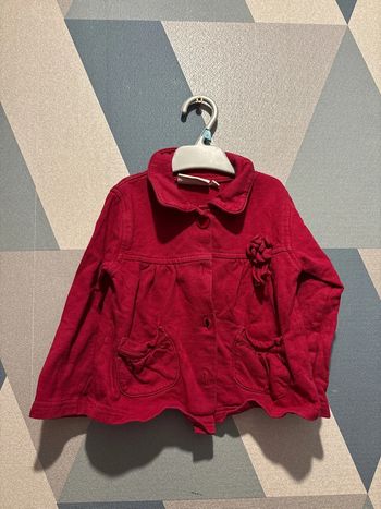 Veste rouge knot taille 18 mois