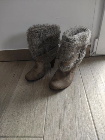 Bottine brune à talon moumoute 38