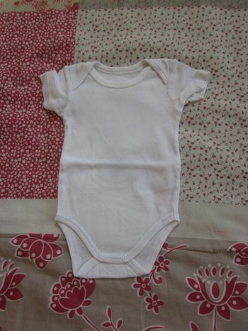 Body manches courtes blanc 3 mois
