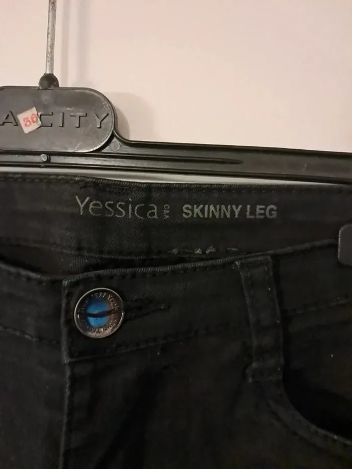 Jeans skinny noir - photo numéro 3