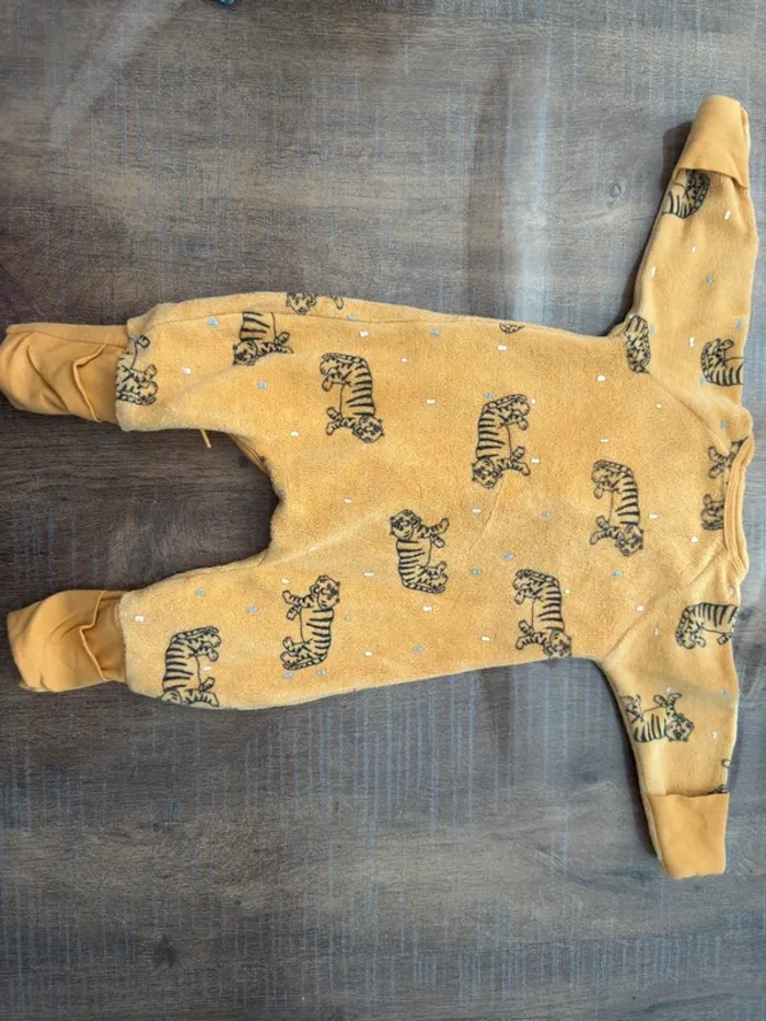 Pyjama avec tigre bébé dim - photo numéro 3