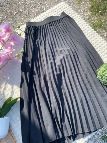 Jupe longue plissée noire SHEIN – Taille S, taille élastique