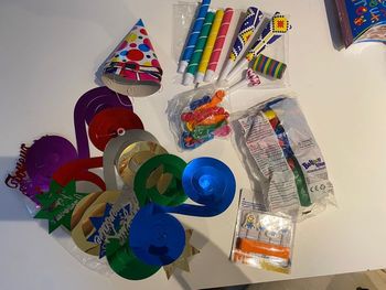 Kit anniversaire fête cotillons décorations