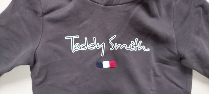 Sweat à capuche 12 ans - photo numéro 4
