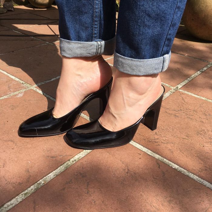 Mules en cuir vernis noir - photo numéro 3