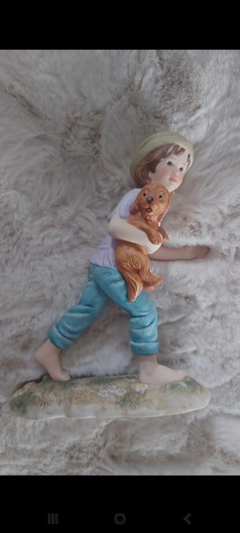 Statuette figurine en résine Martine de chez Goebel