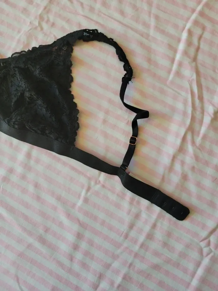 Soutien gorge noir taille M - photo numéro 2