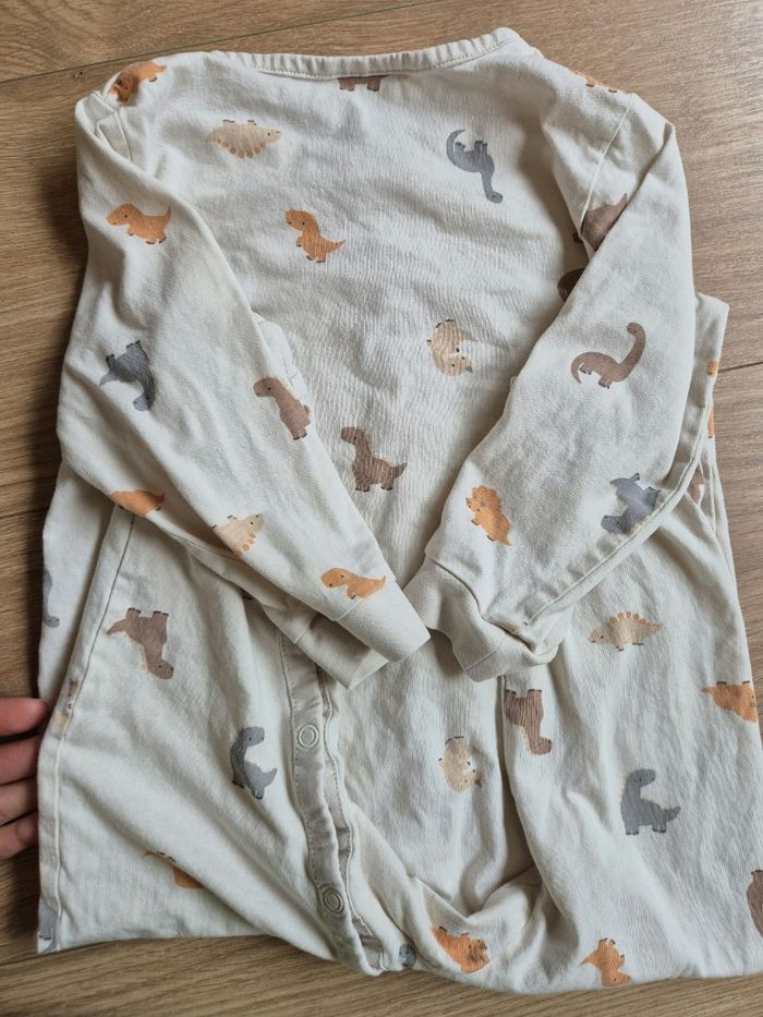 Pyjama dinosaure - photo numéro 5