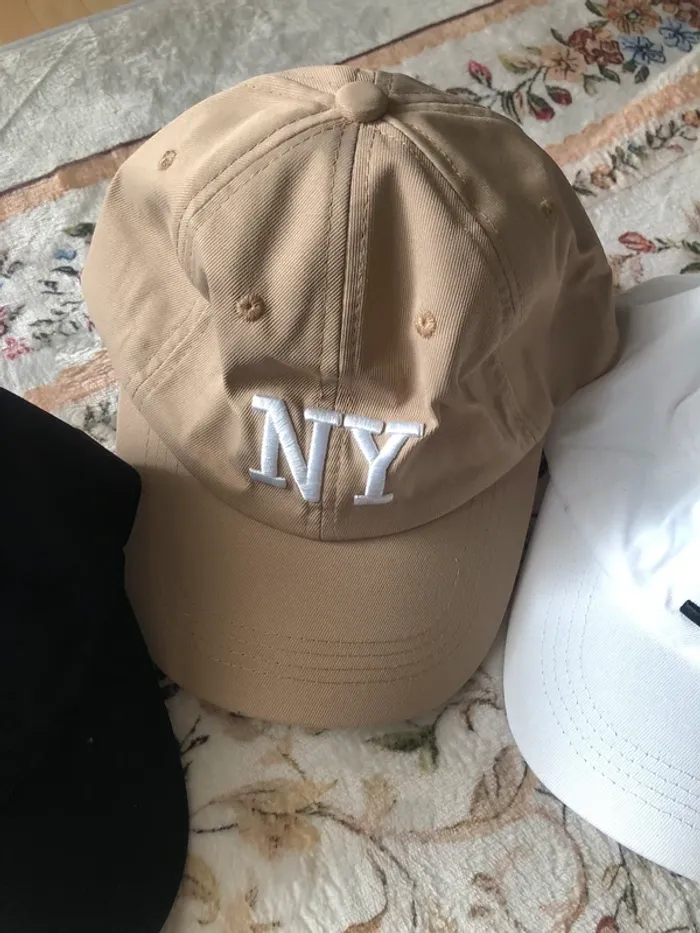 Lot de 3 casquettes neuve mixte NY - photo numéro 3
