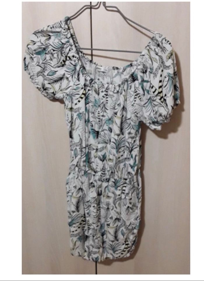 Robe short à manche courte