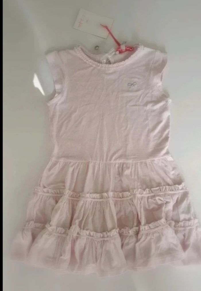 Robe Lili gaufrette 4 ans neuve
