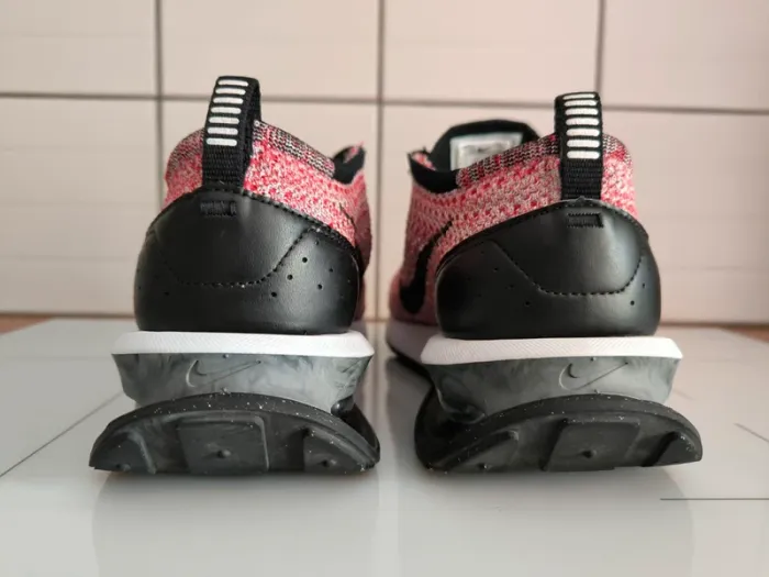 Nike chaussures Air Max FlyKnit Racer coloris rouge / blanc pointure 45 - photo numéro 11