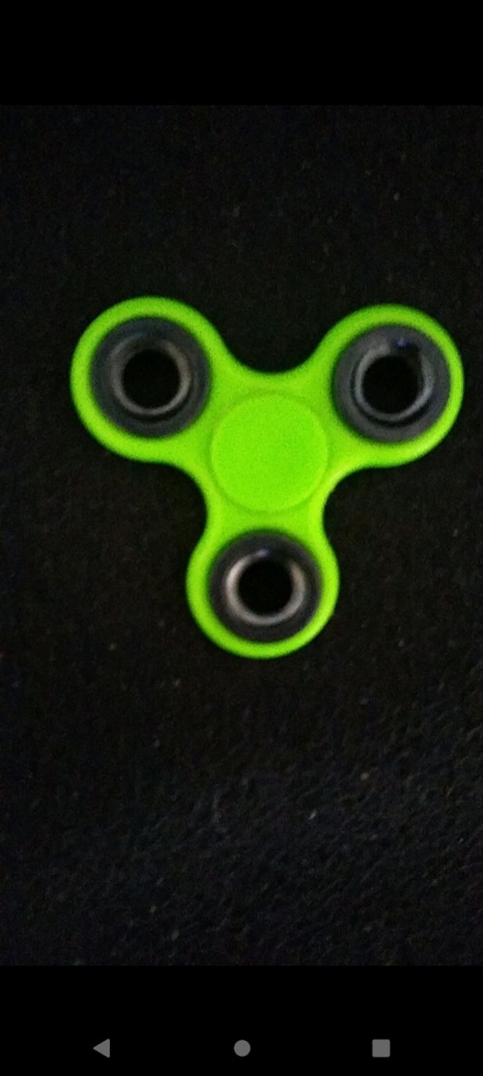 Hand spinner