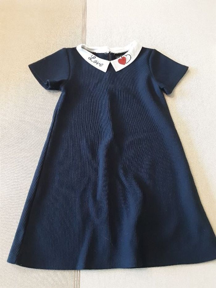 Robe manches courtes