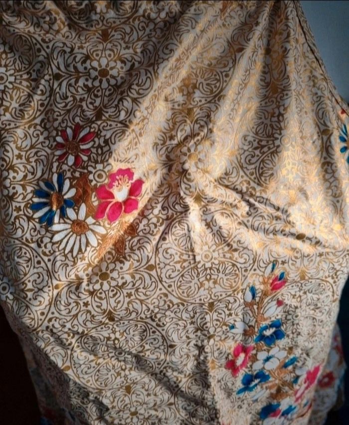 Top motif fleur taille 38/40 - photo numéro 5