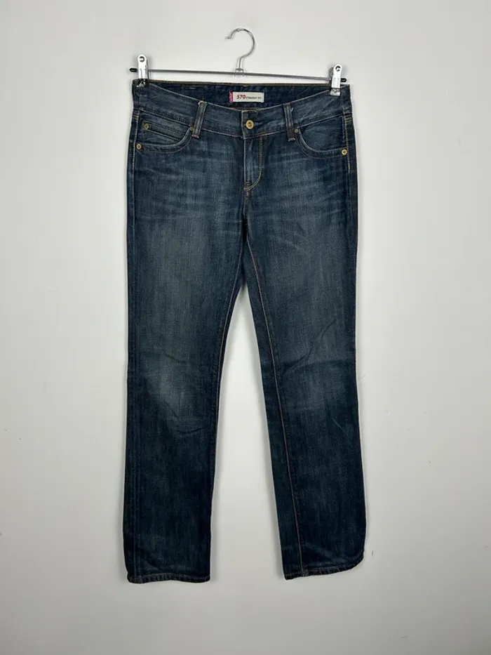 Jean Levi's Femme Bleu Marine W30 L34 | 570 Straight | Taille FR40 | Très Bon État LF644 - photo numéro 2