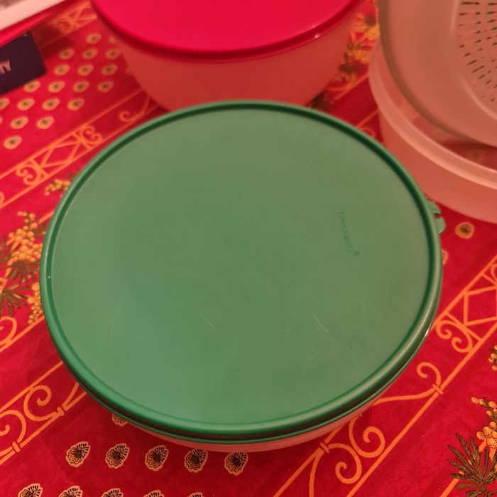 Lot  boîte conservation et Passoire à fruits et légumes Tupperware Neuf. - photo numéro 3