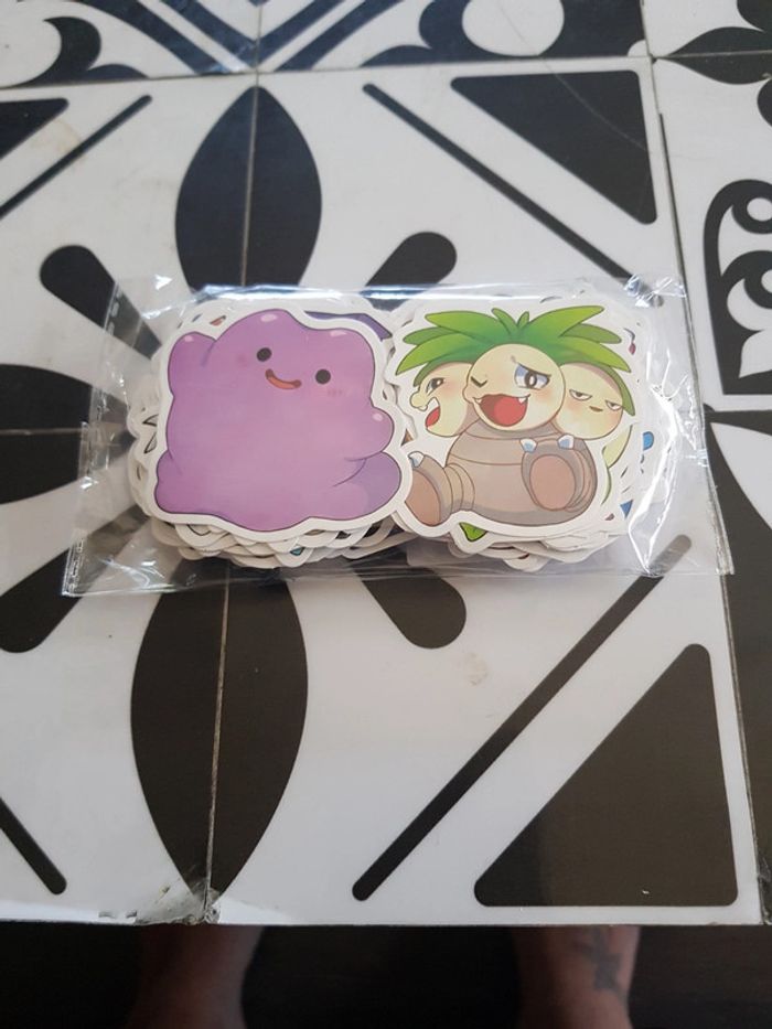 50 autoccolants Pokémon