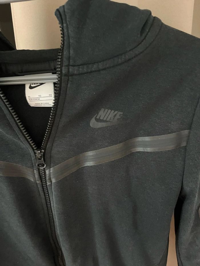 Veste noire nike tech - photo numéro 3