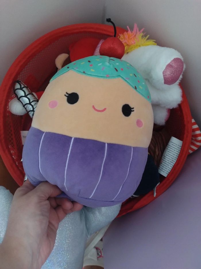 Peluche Blyne 20 cm cupcake Squishmallows