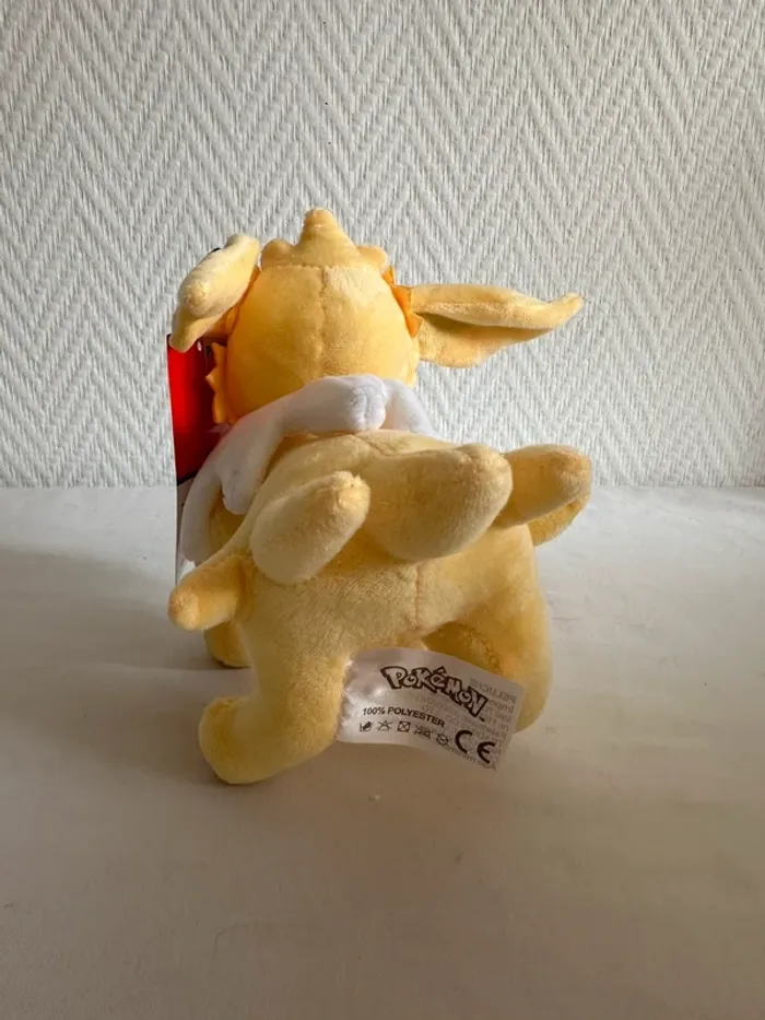 Peluche officiel Pokémon Voltali - photo numéro 3