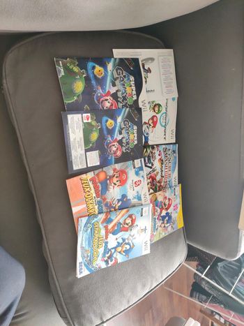 Lot de notices jeux mario nintendo wii