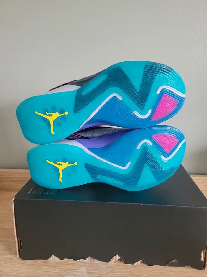 Jordan Luka2 GS T38,5 100% Authentique - photo numéro 7