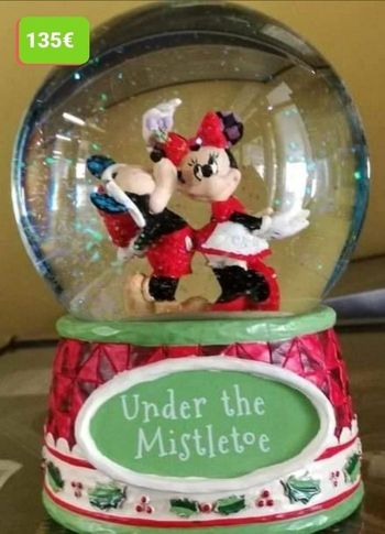 Snowglobe disney tradition de Jim shore très rare et grande