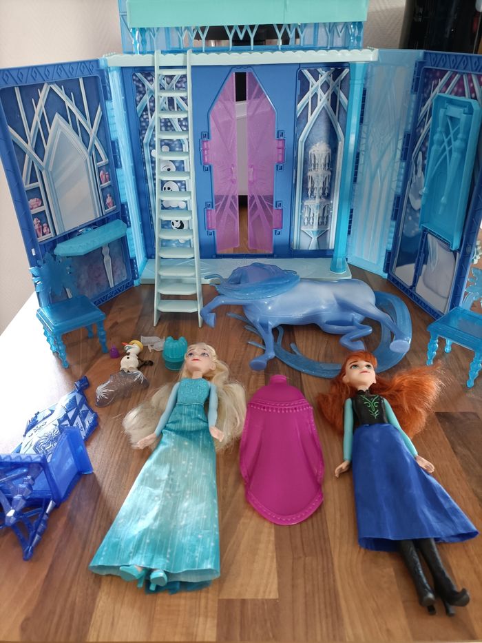 Château Palais des Glaces Reine des Neiges+ Elsa + Olaf + Anna + Nok le cheval - photo numéro 9
