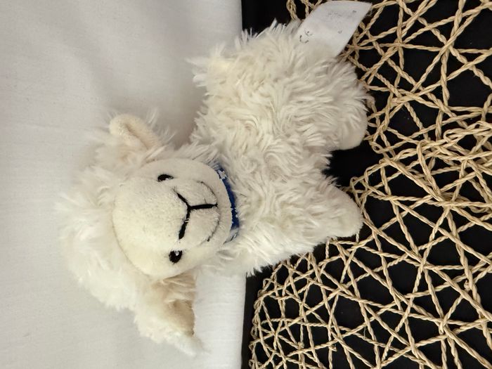 doudou mouton bandana bleu