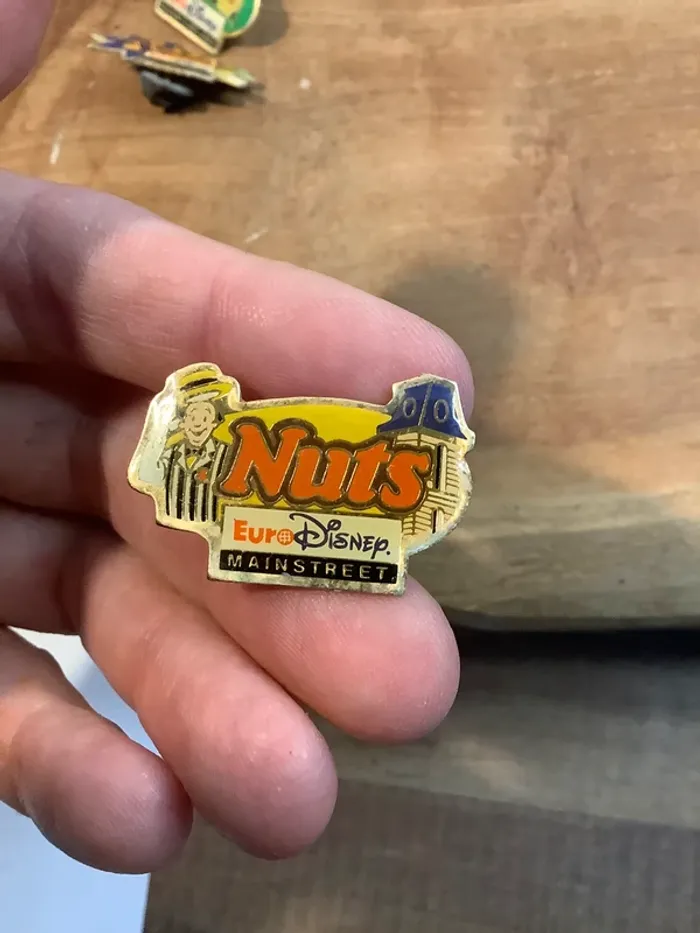 Pins Disney collector vintage - photo numéro 4