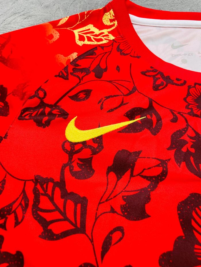 Maillot concept foot Portugal rouge fleurs taille S - photo numéro 5