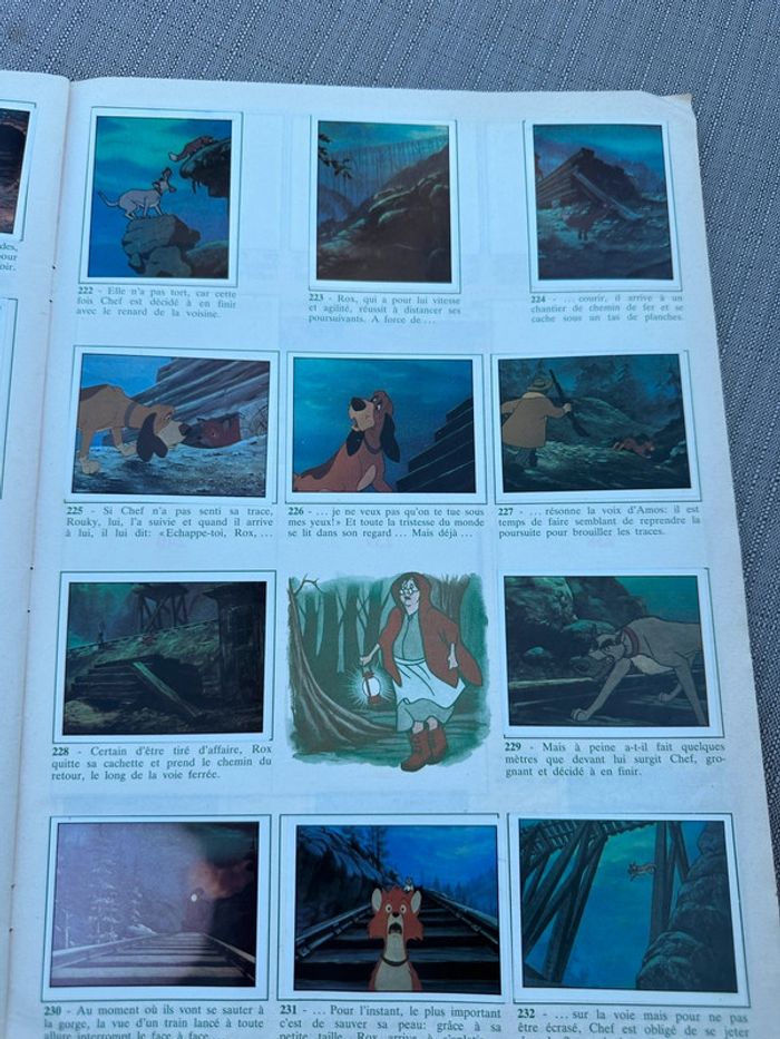 Album vignettes Panini grand format complet ancien Walt Disney Rox et Rouky autocollants - photo numéro 11