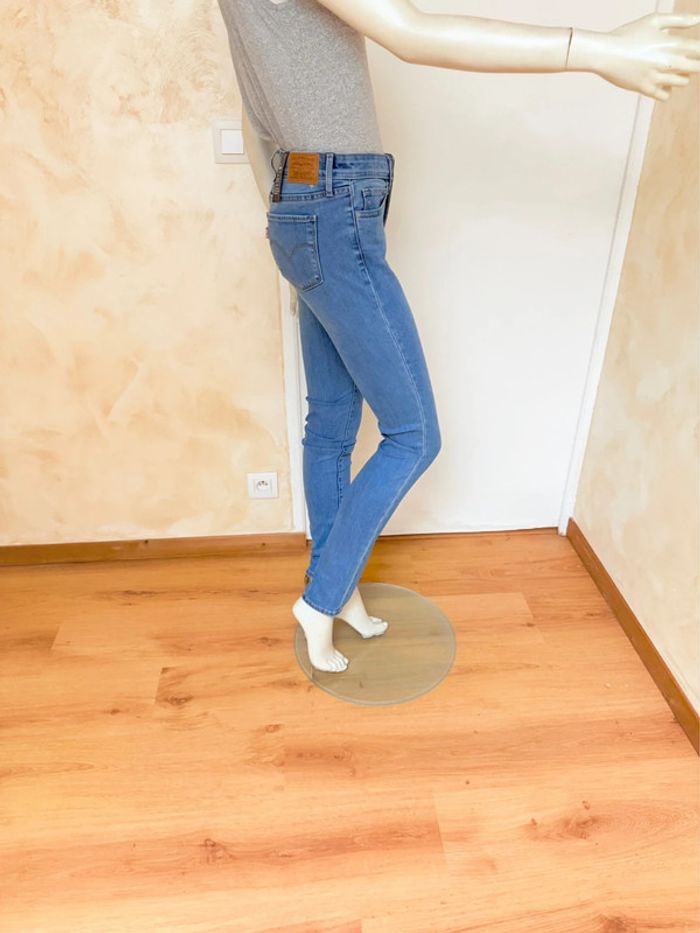 Jean Levi’s 711 Skinny – Taille 28/32 – Bleu clair – Neuf avec étiquette - photo numéro 10