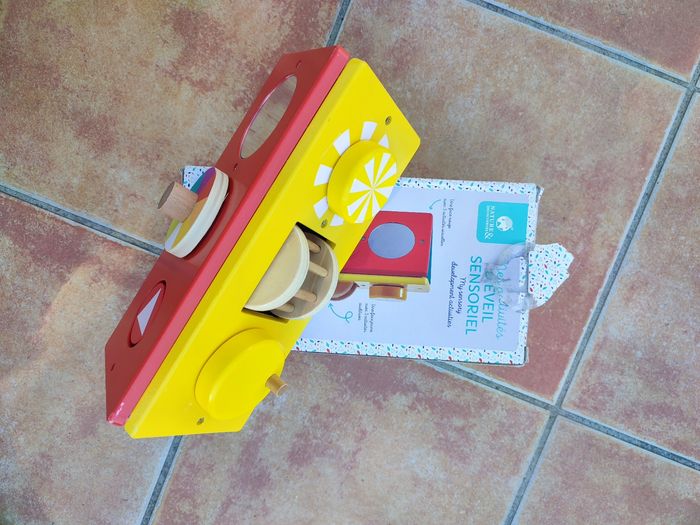 Jeu d éveil sensorielles en bois