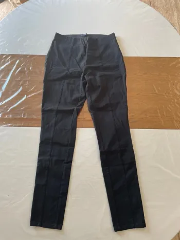 Pantalon noir cintré type tailleur slim
