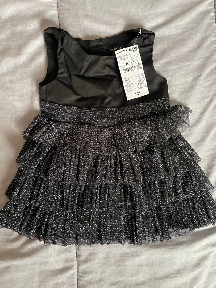 Jolie Robe pour bébé noir avec paillettes