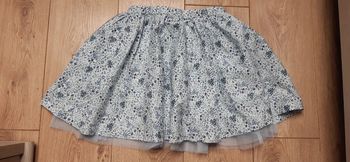 Jupe à motif fleuris et tulle 10 ans neuve jamais portée