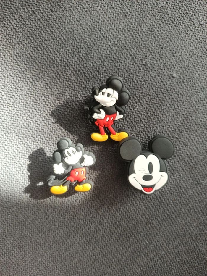 Charms accessoires chaussures crocs Mickey Mouse - photo numéro 2
