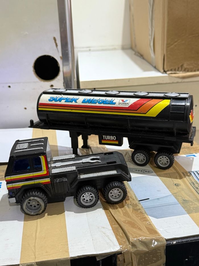 Jouet camion et remorque vintage - photo numéro 3