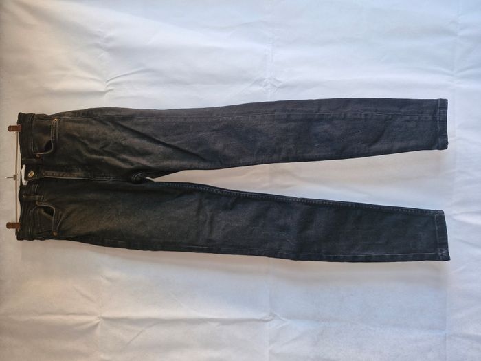 Jeans femme 34 EU / 2 USA / 24 MEX Zara Noir