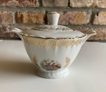 Sucrier en porcelaine