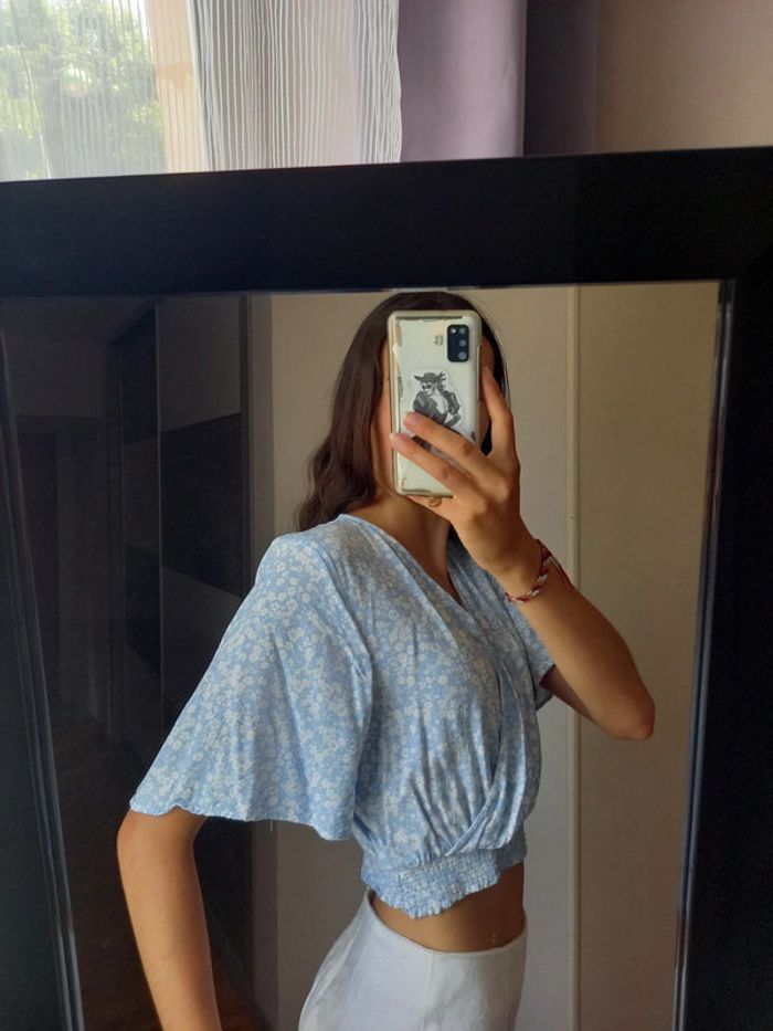 Crop Top fleuri h&m taille 12 14 ans - photo numéro 2
