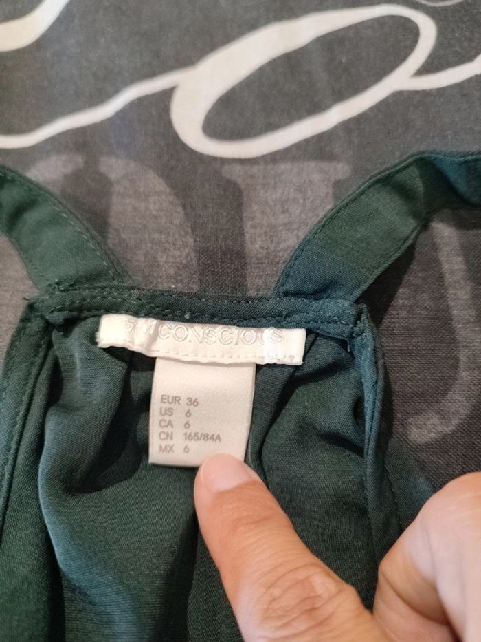 Haut vert taille 36 - photo numéro 3